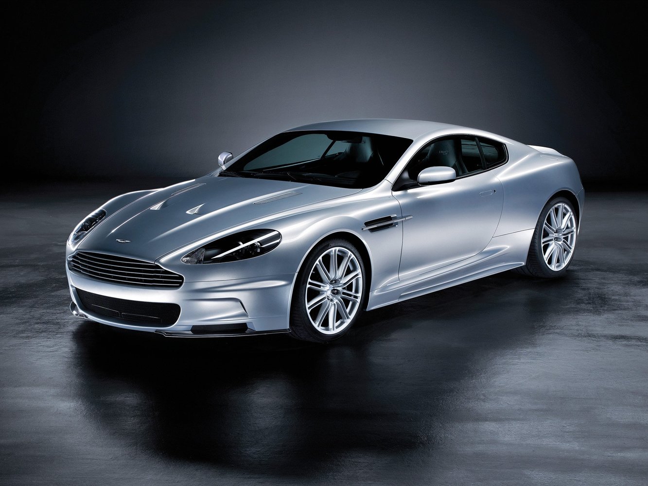 Aston Martin DBS 2007 - 2012