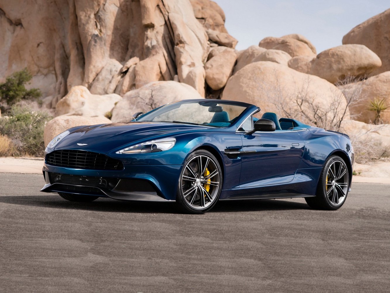 Aston Martin V12 Vanquish 2012 - 2016