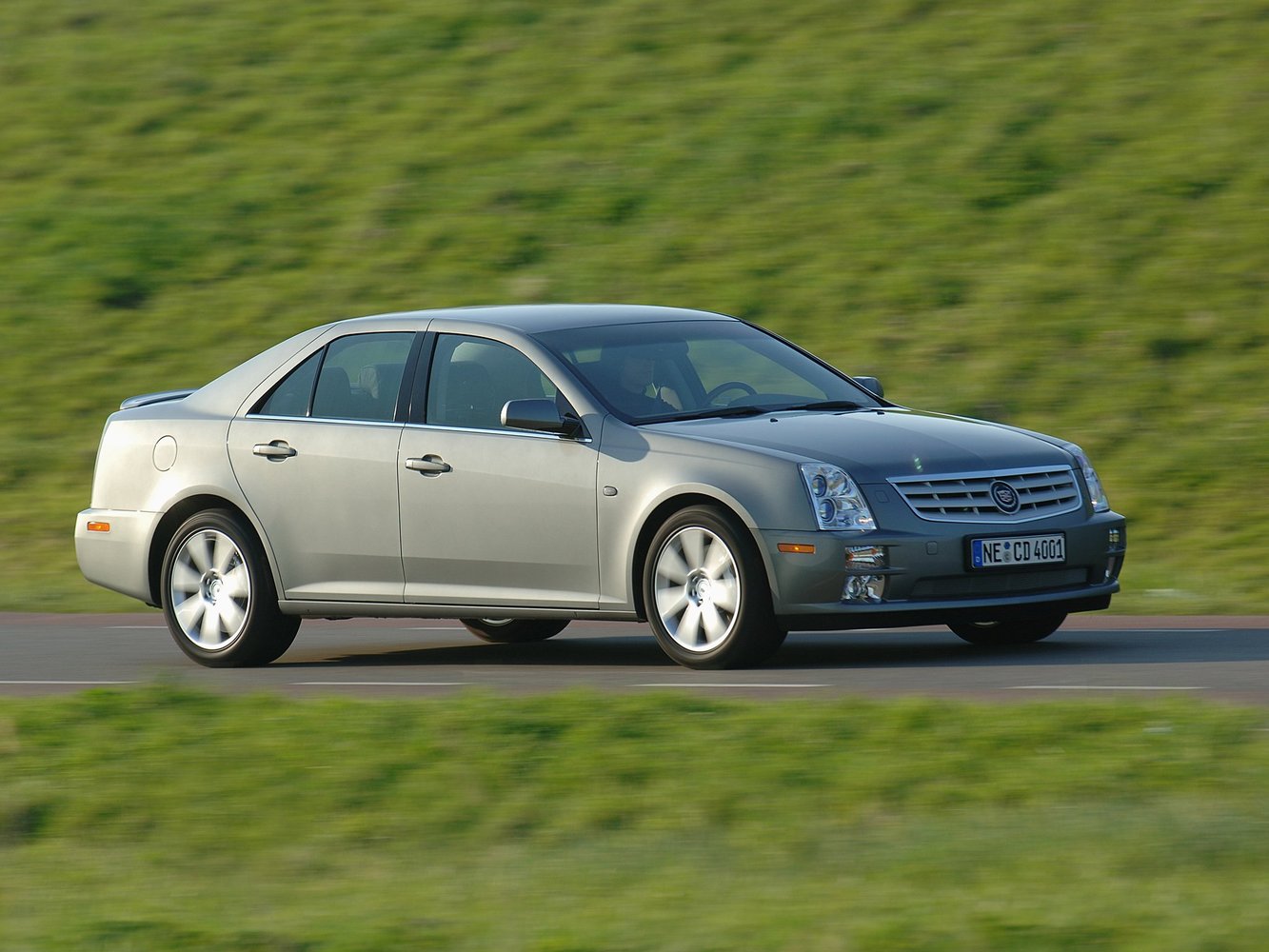 Cadillac STS 2005 - 2007