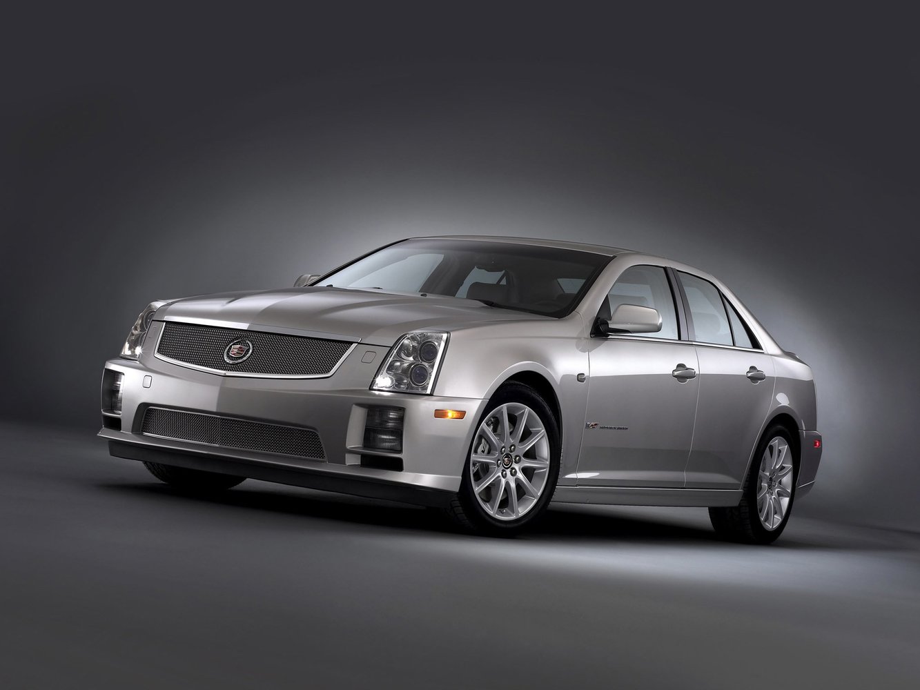 Cadillac STS 2005 - 2007