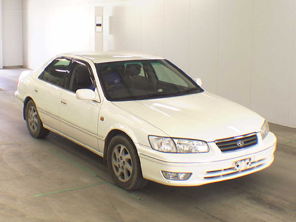 Daihatsu Altis 2000 - 2001