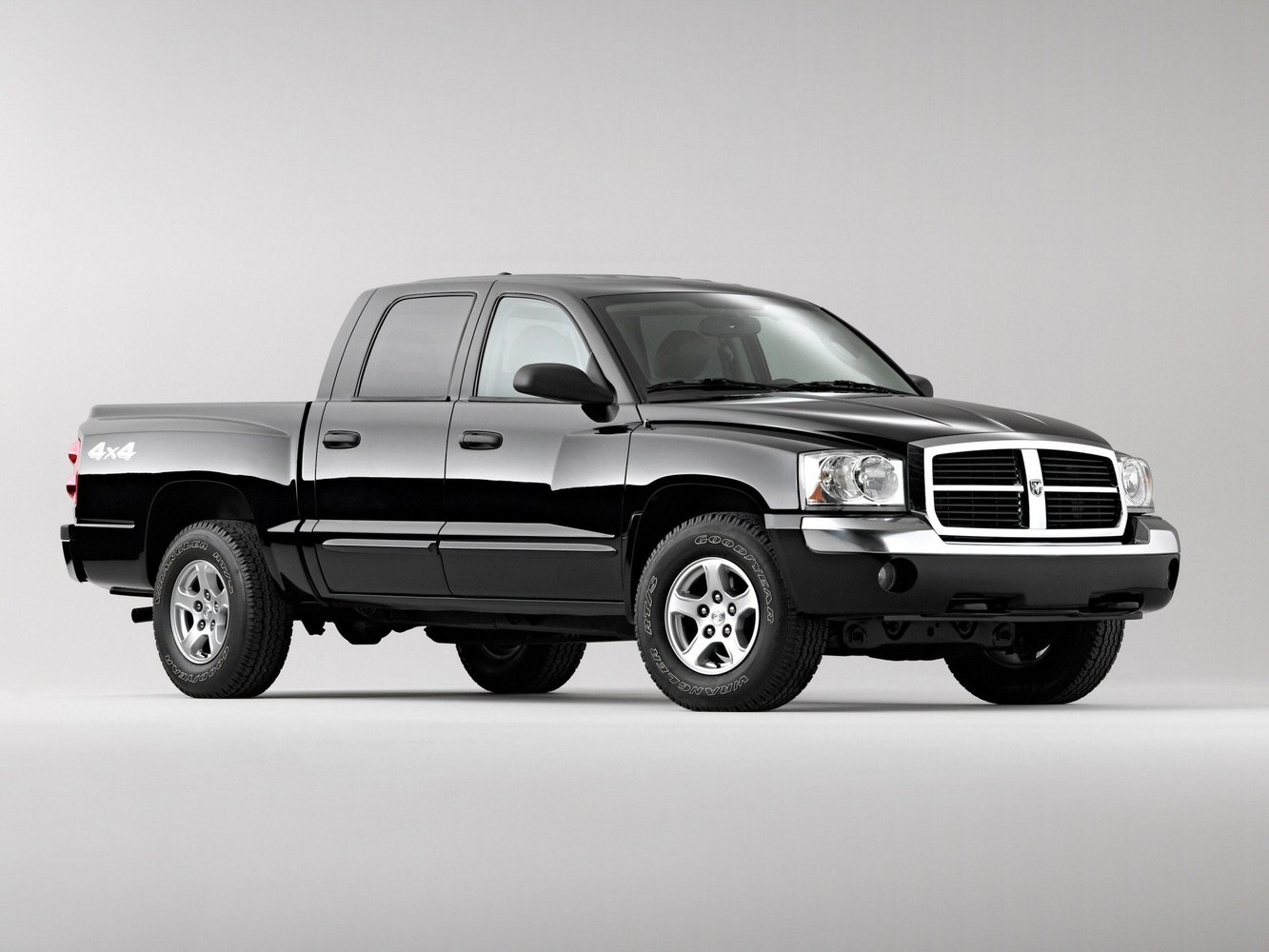 Dodge Dakota 2004 - 2007