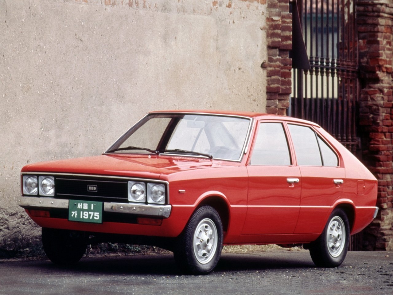Hyundai Pony 1975 - 1982