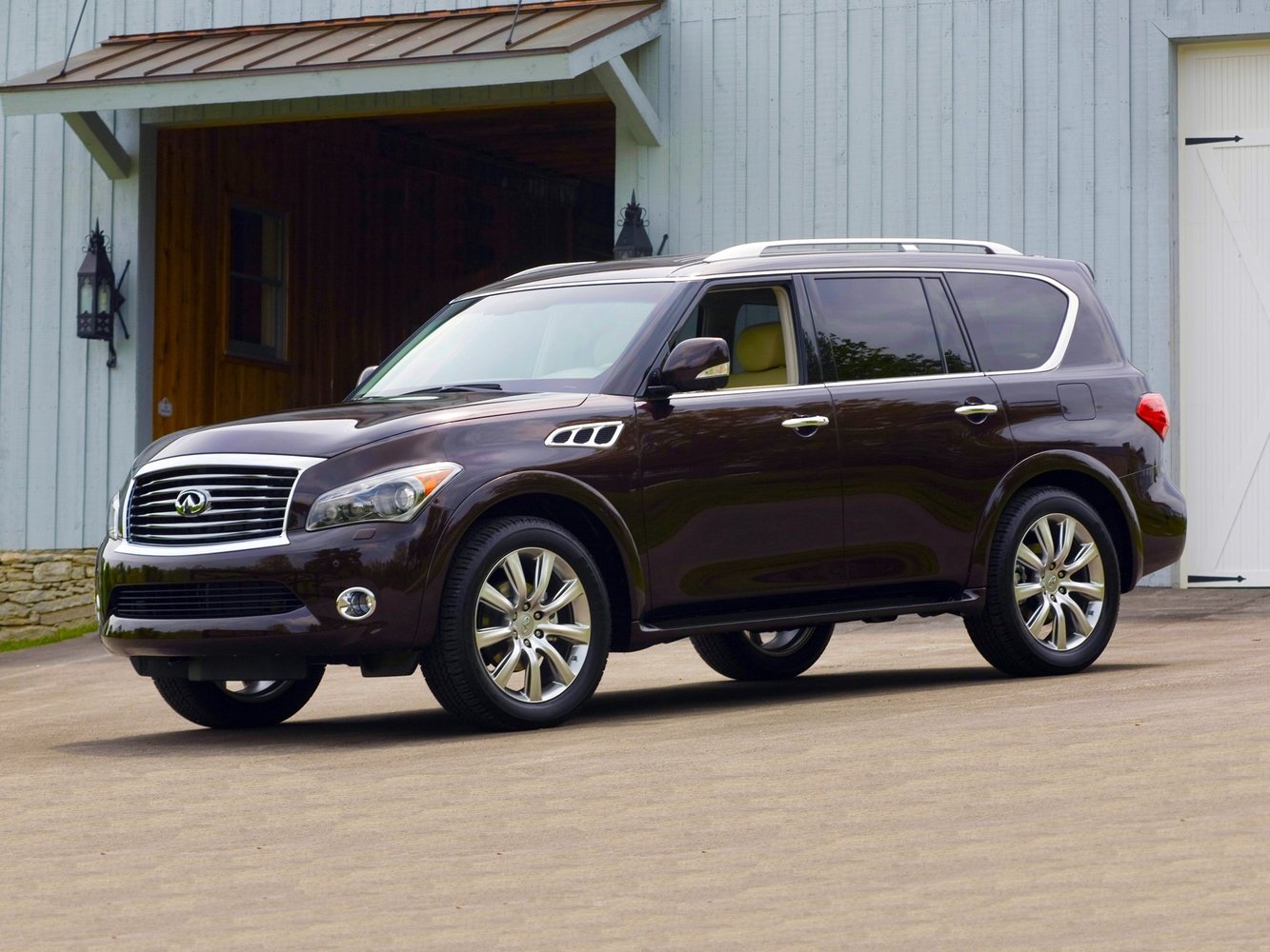 Infiniti QX80 2014 