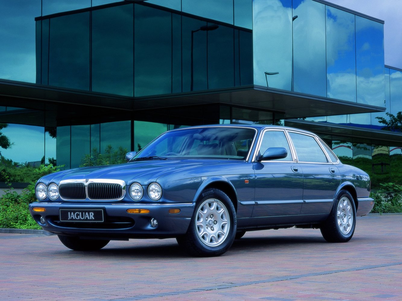 Jaguar XJ 1997 - 2003