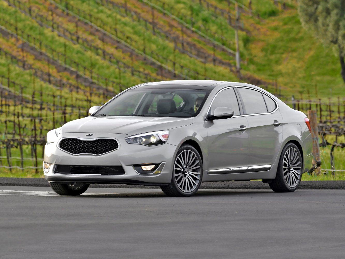 Kia Cadenza 2013 - 2016