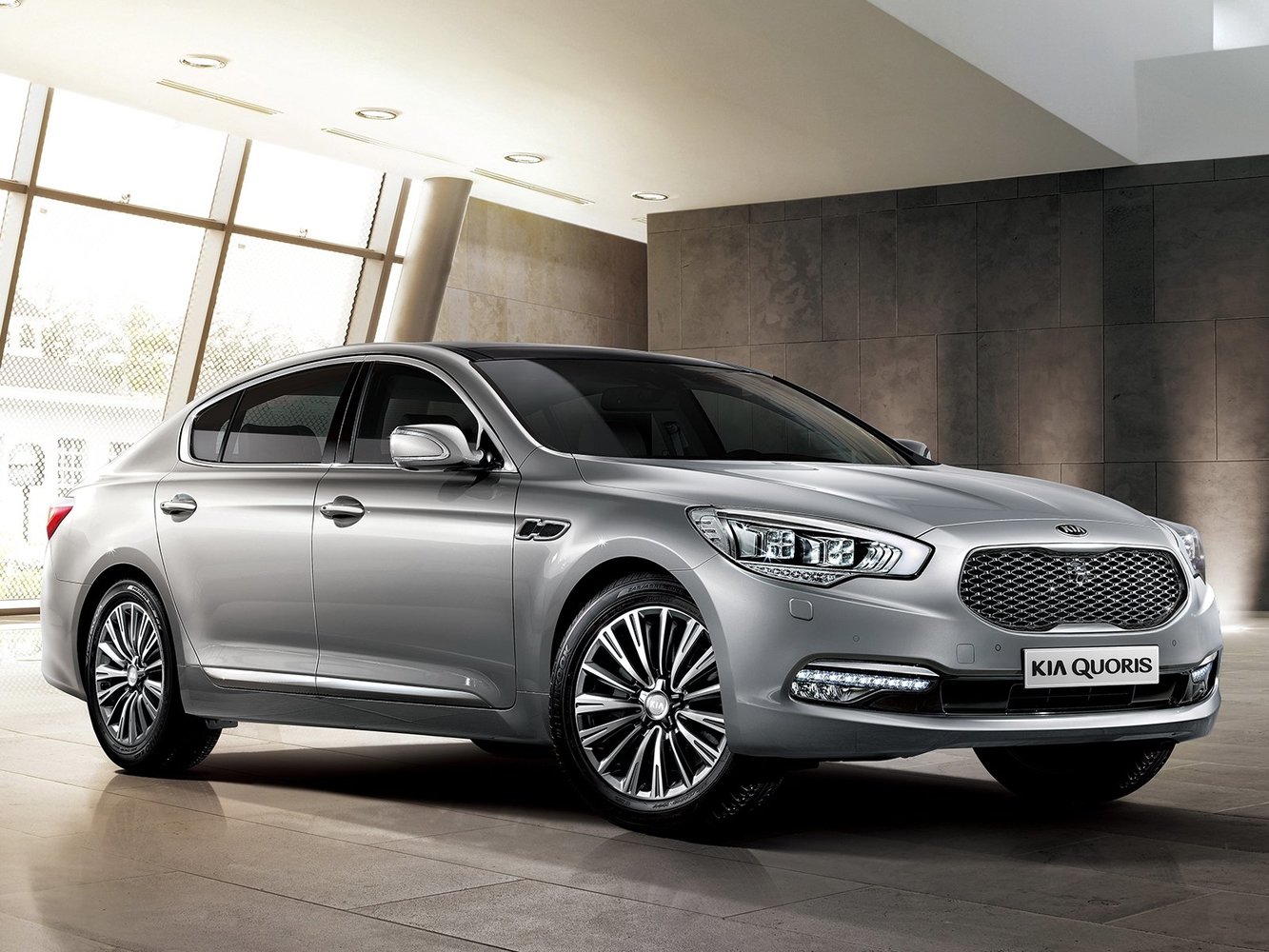 Kia Quoris 2015 - 2016