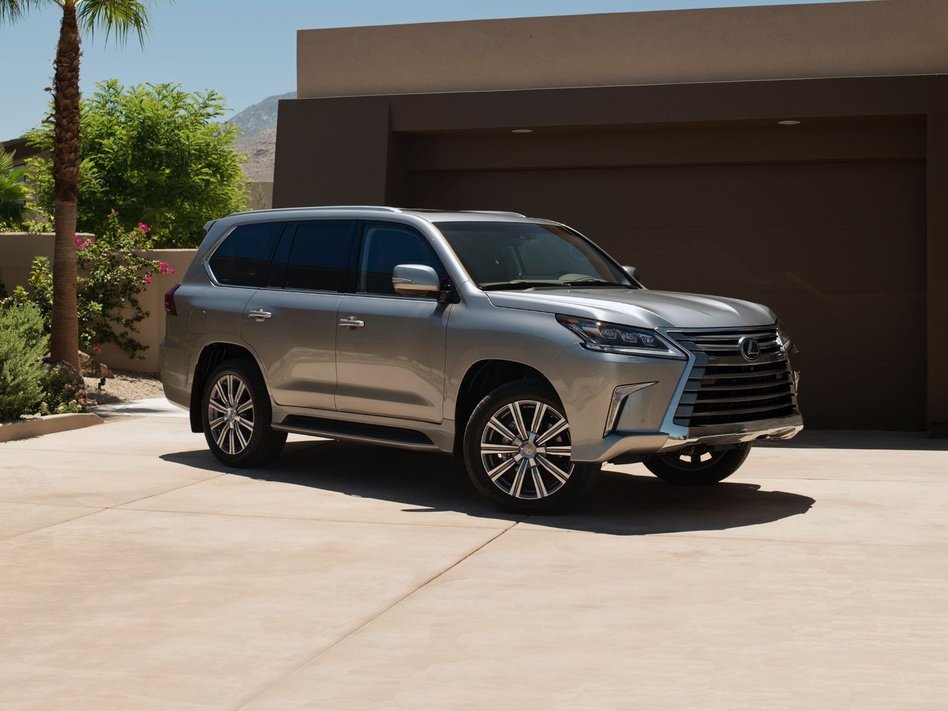 Lexus LX 2015 - 2016