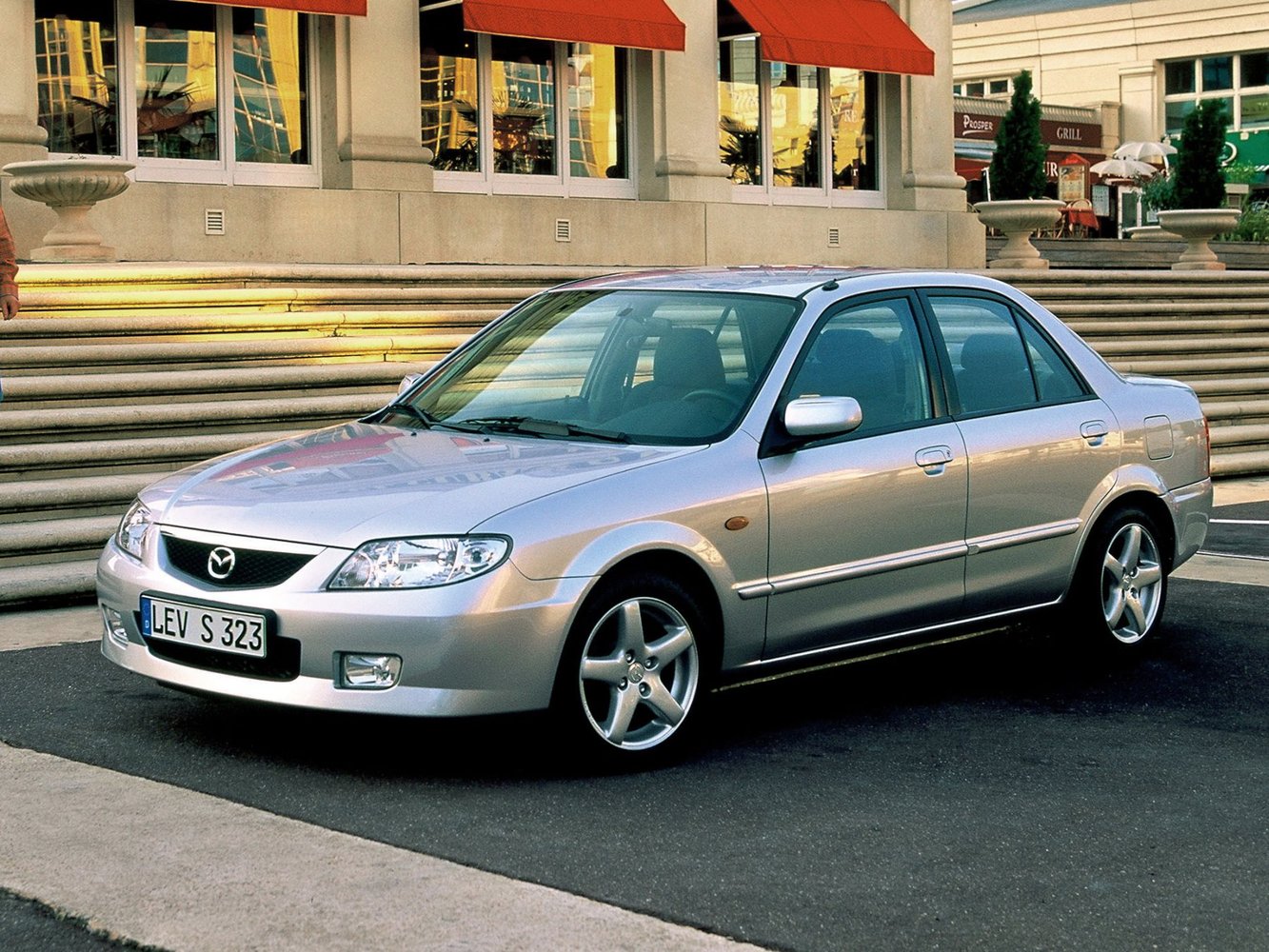 Mazda 323 2000 - 2003