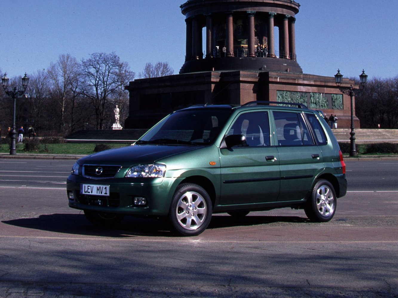Mazda Demio 1996 - 2002