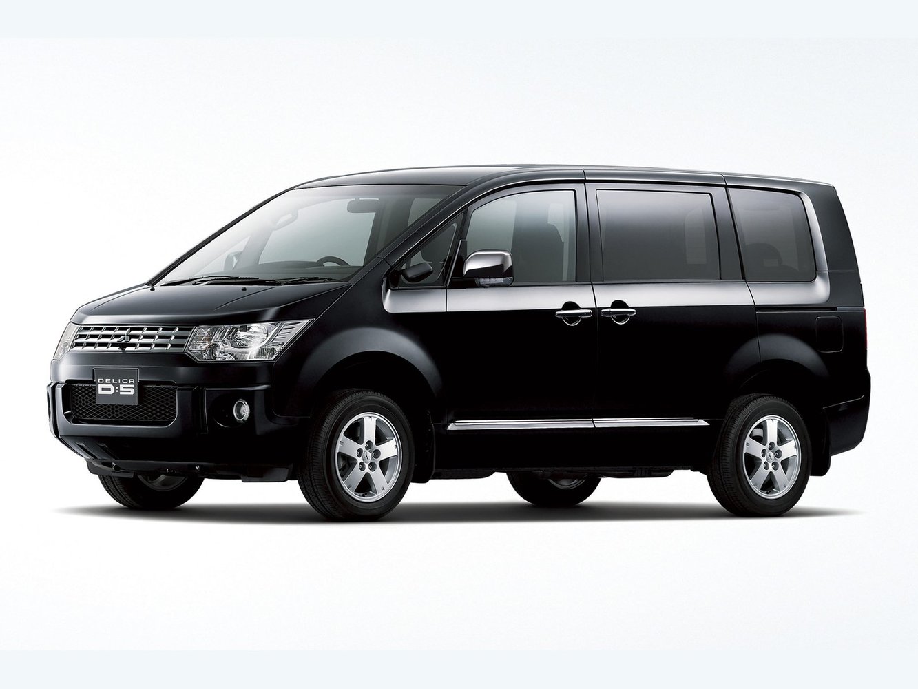Mitsubishi Delica 2007 - 2016