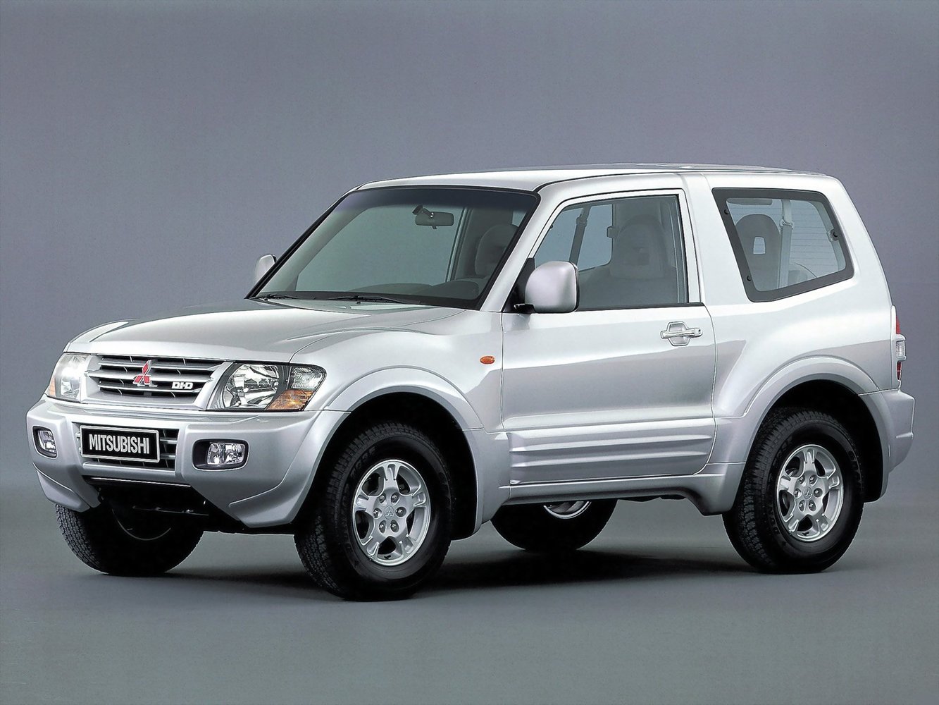 Mitsubishi Pajero 2000 - 2006