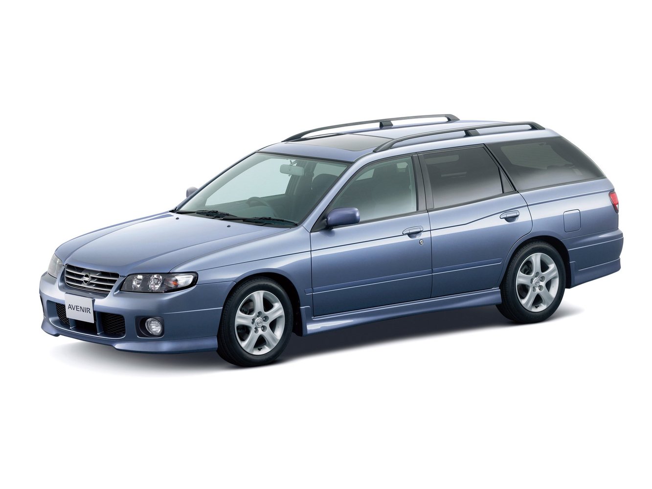 Nissan Avenir 1998 - 2005