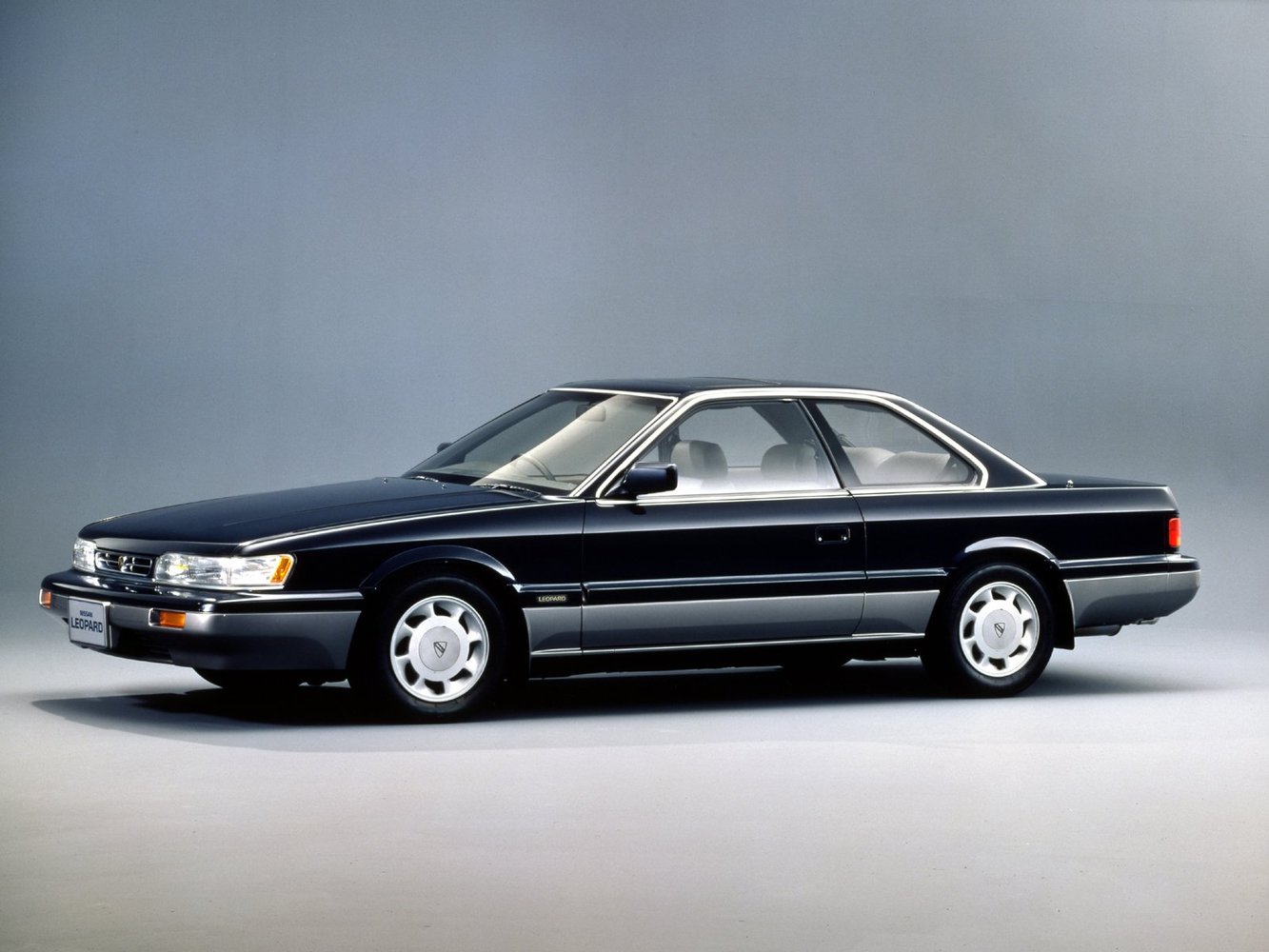 Nissan Leopard 1988 - 1992