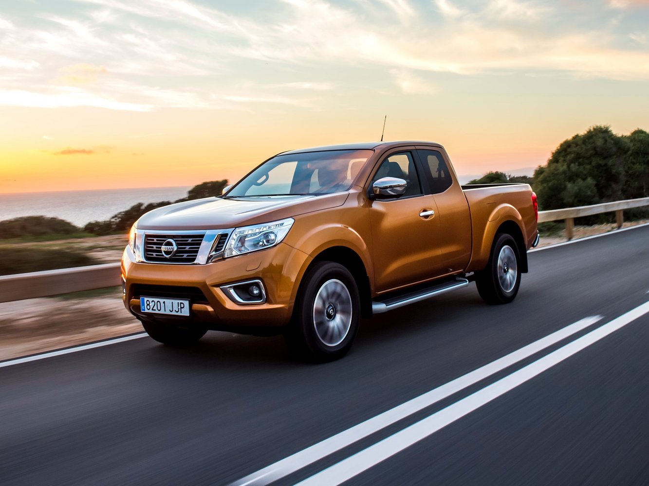 Nissan Navara (Frontier) 2015 - 2016