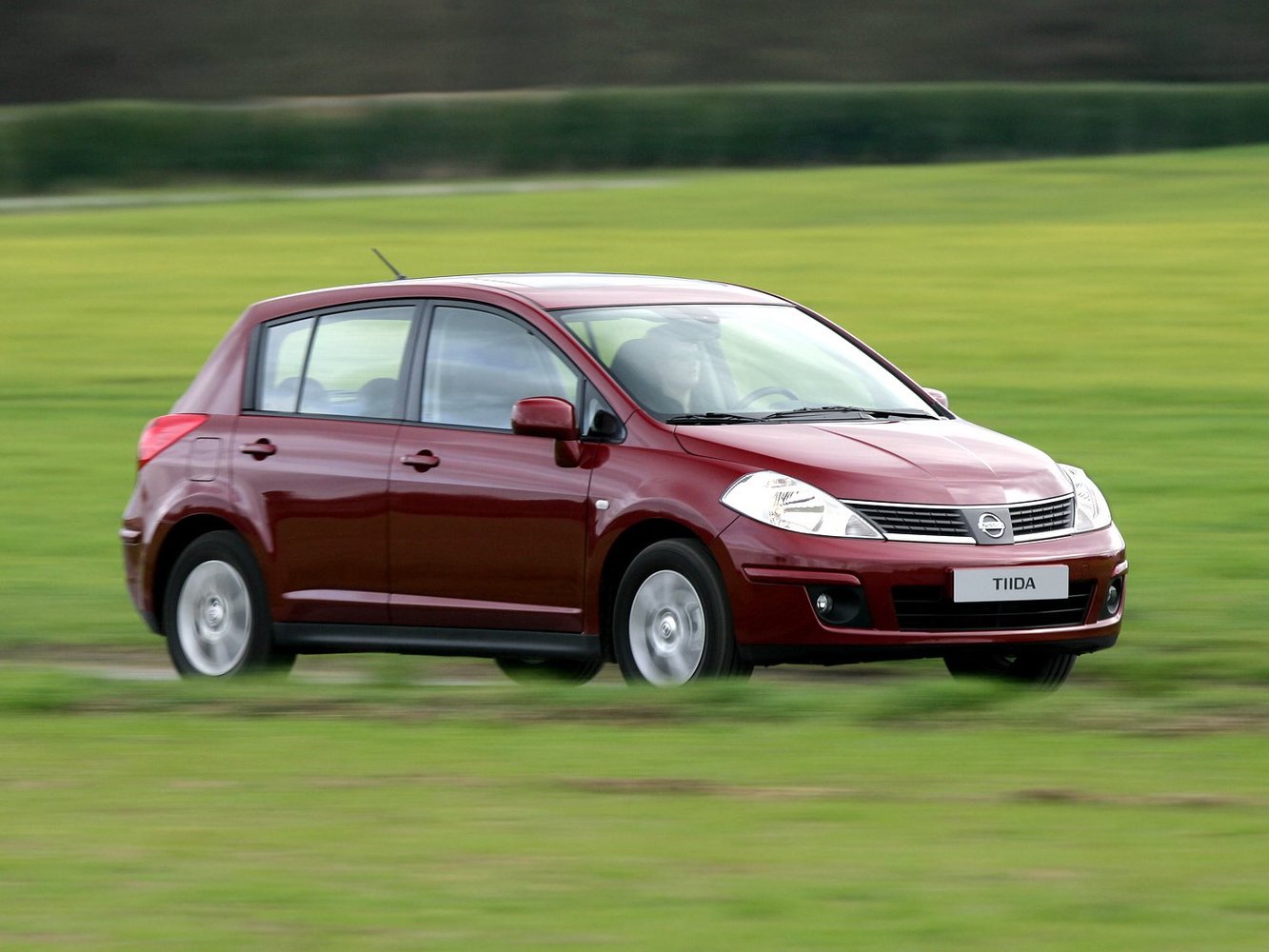 Nissan Tiida 2012 - 2014
