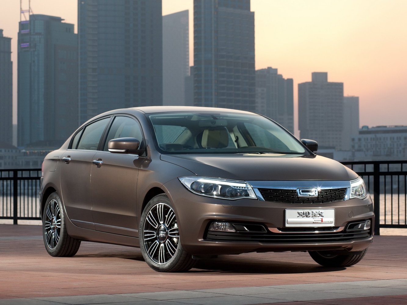 Qoros 3 2014 - 2016