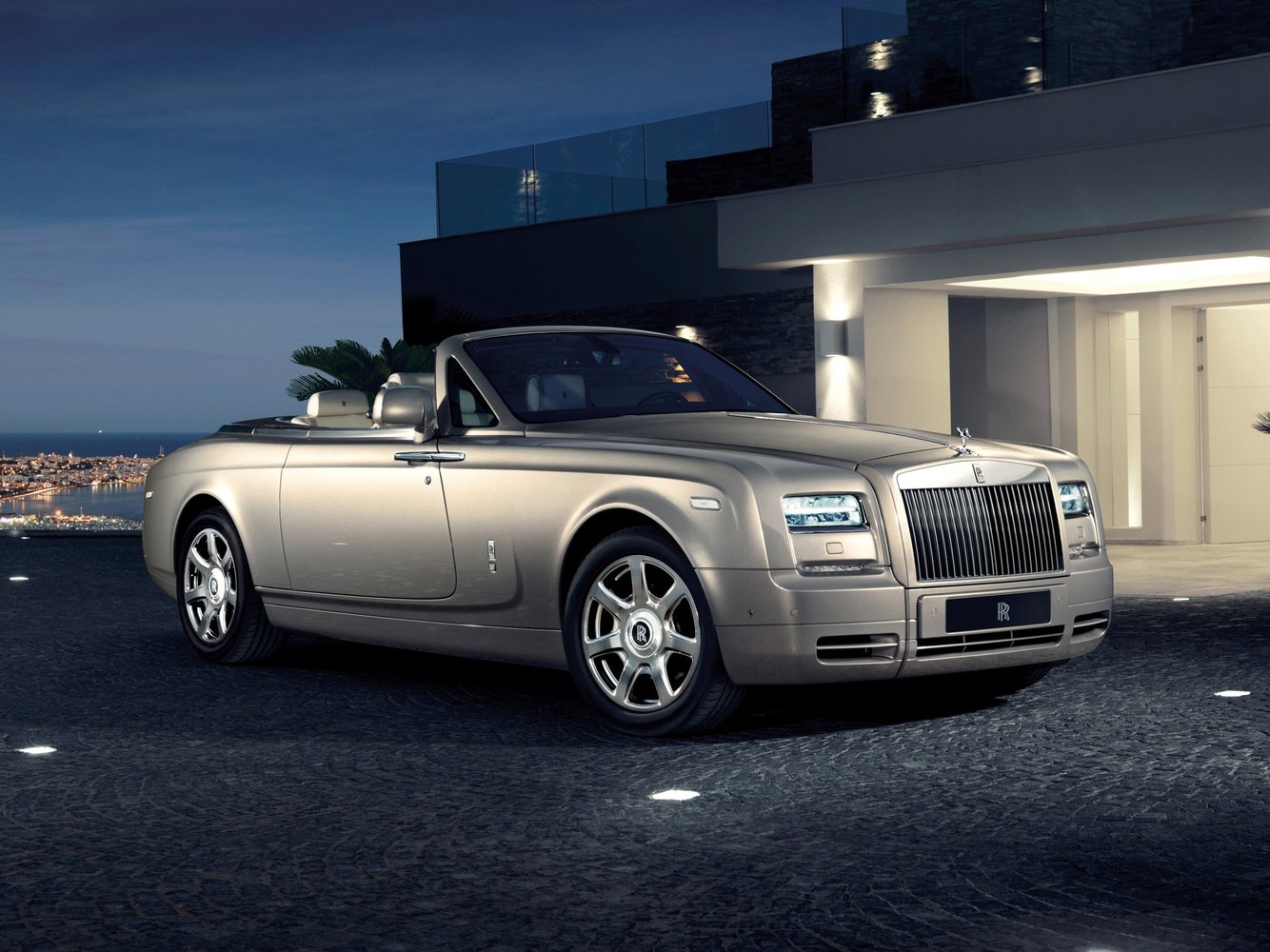 Rolls-Royce Phantom 2012 - 2016