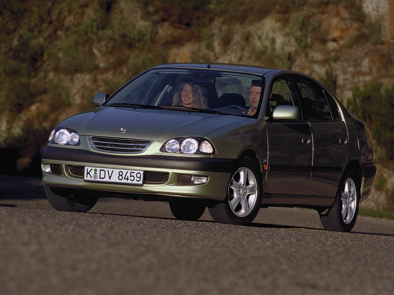 Toyota Avensis 1997 - 2000
