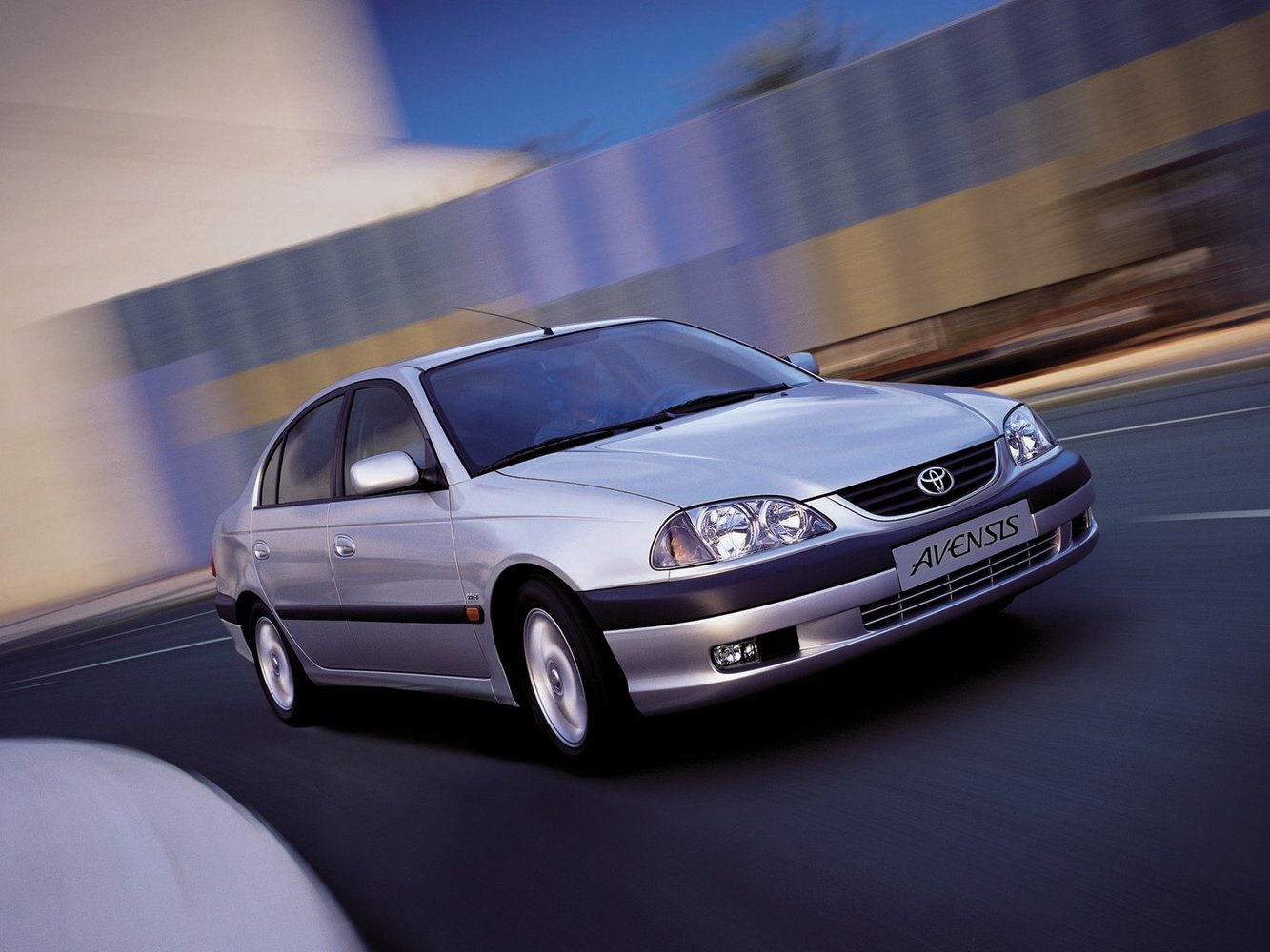 Toyota Avensis 2000 - 2003