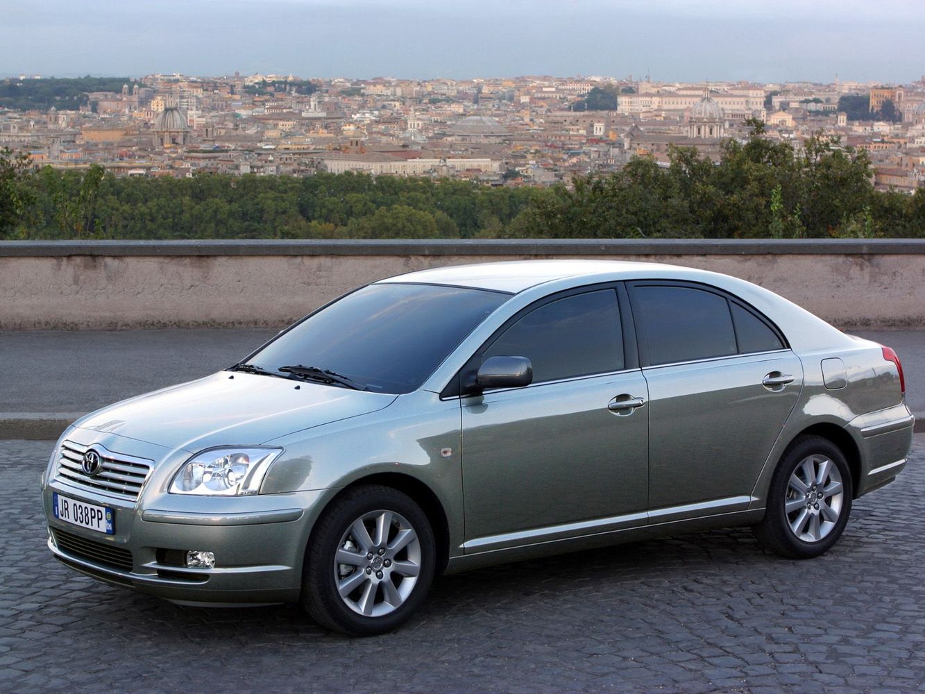 Toyota Avensis 2003 - 2006