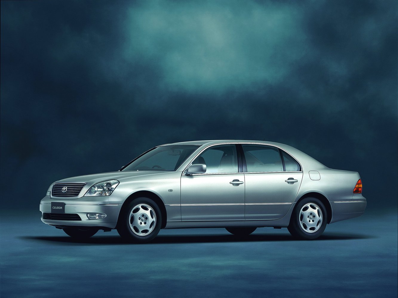 Toyota Celsior 2000 - 2003