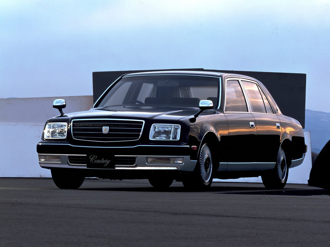 Toyota Century 1997 - 2005