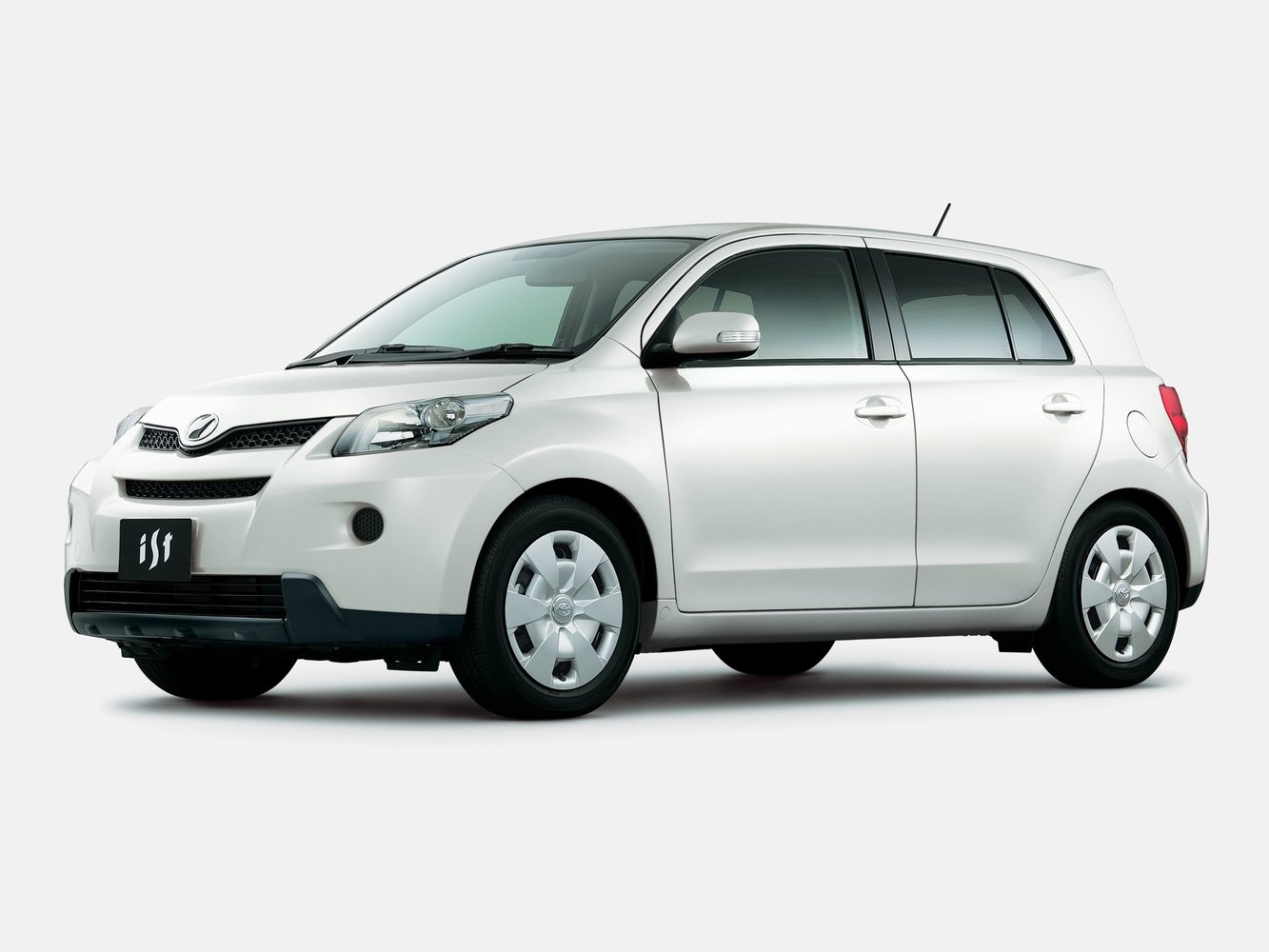 Toyota Ist 2006 - 2016
