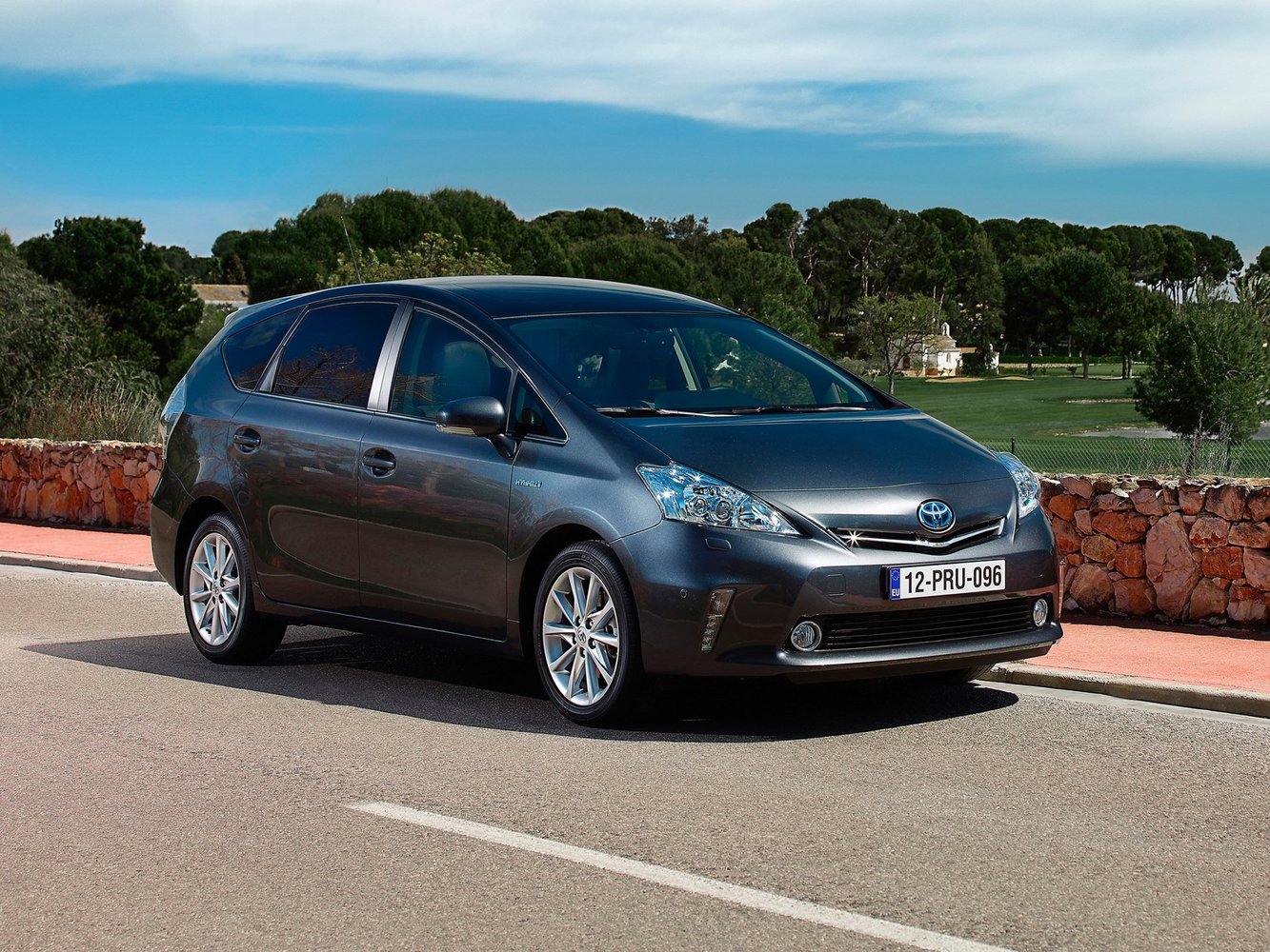 Toyota Prius v (+) 2011 - 2016