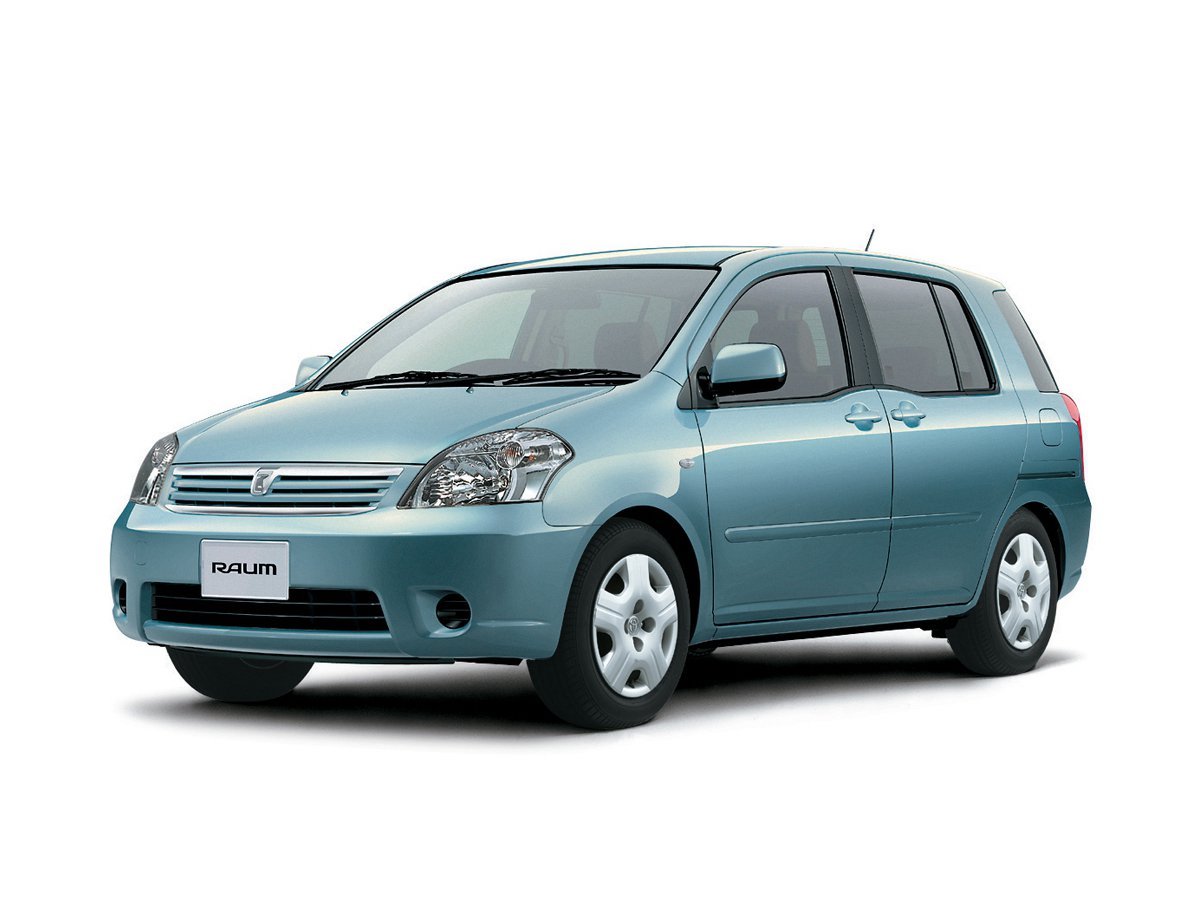 Toyota Raum 2003 - 2011