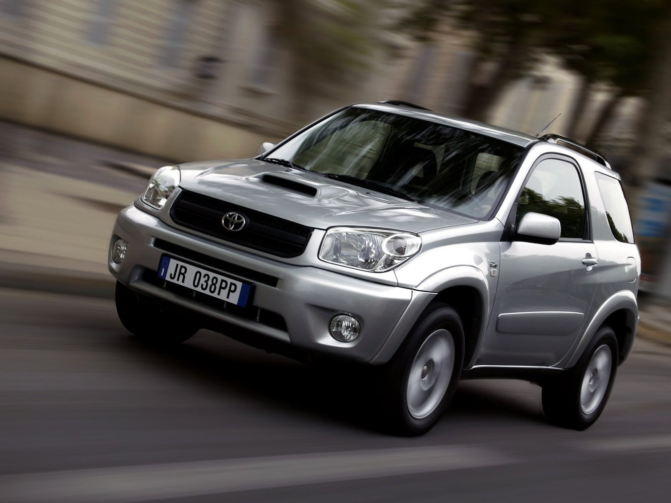 Toyota RAV 4 2003 - 2005