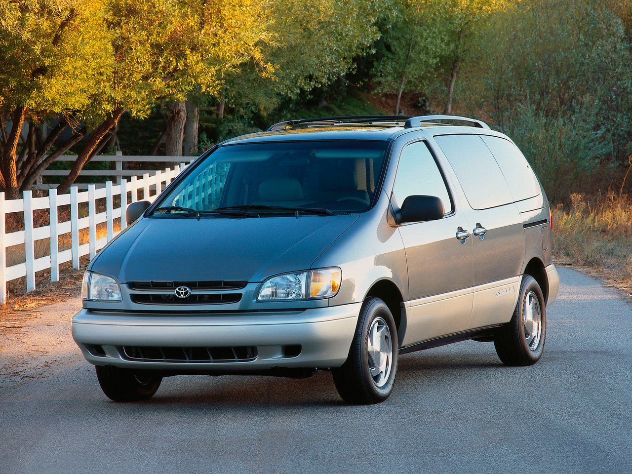 Toyota Sienna 1997 - 2003