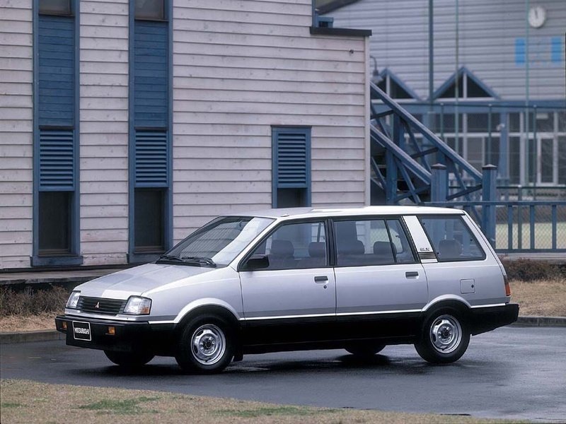 mitsubishi Mitsubishi Space Wagon