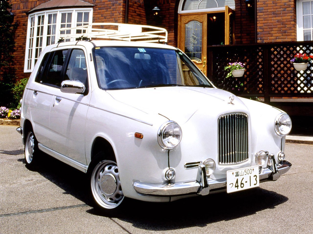 mitsuoka Mitsuoka Yuga