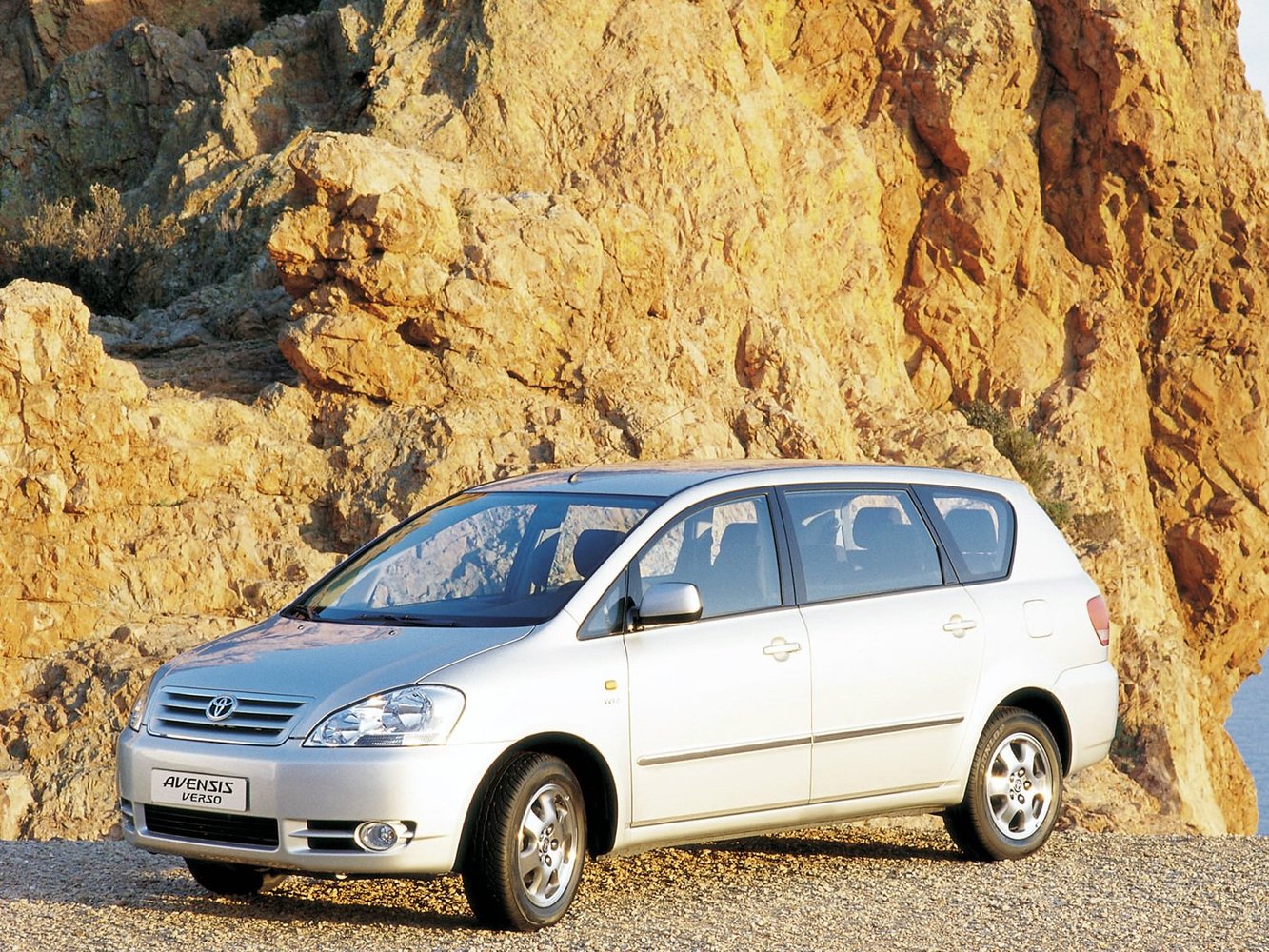 toyota Toyota Avensis Verso